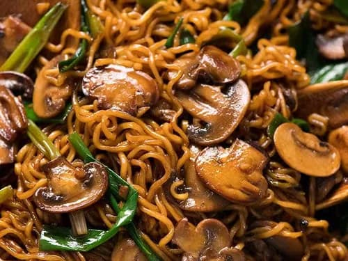 Dragon Mushroom Noodles/Rice